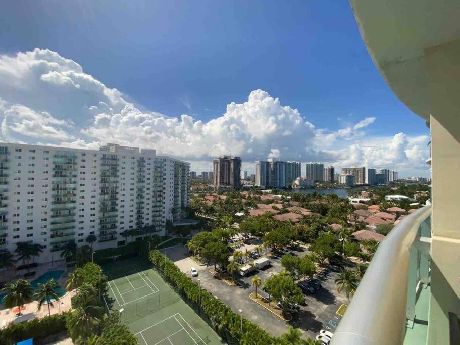 Miami Beach Collins Ave Apartments Free Parking Sunny Isles Beach Dış mekan fotoğraf